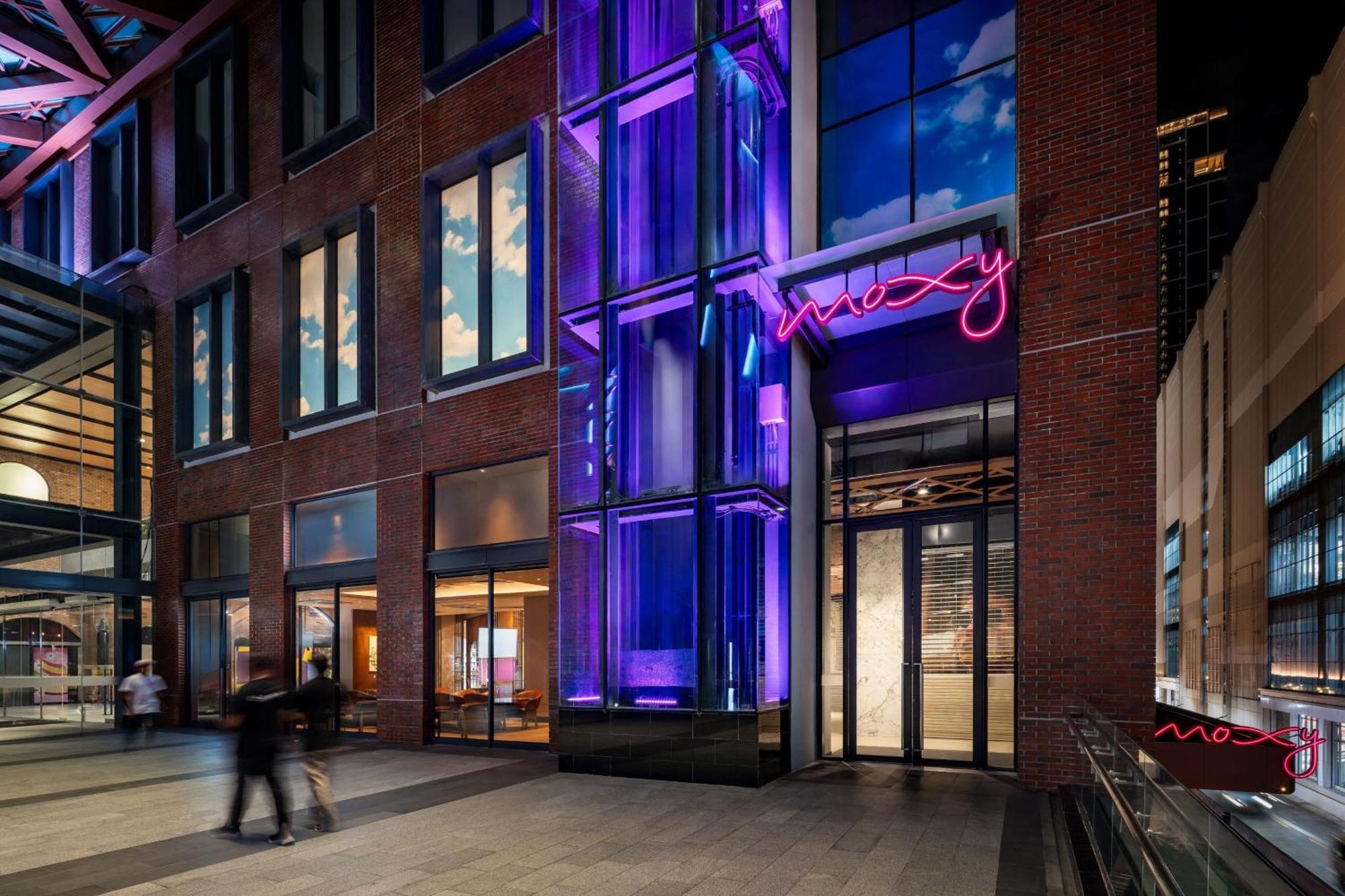 Moxy Bangkok Ratchaprasong Hotel Exterior photo