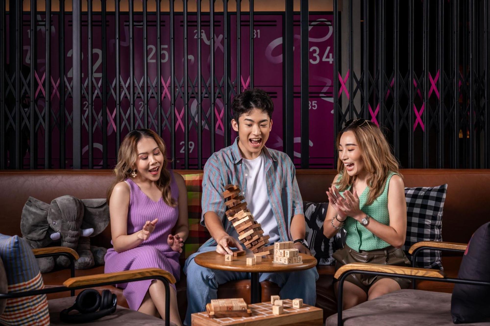 Moxy Bangkok Ratchaprasong Hotel Exterior photo