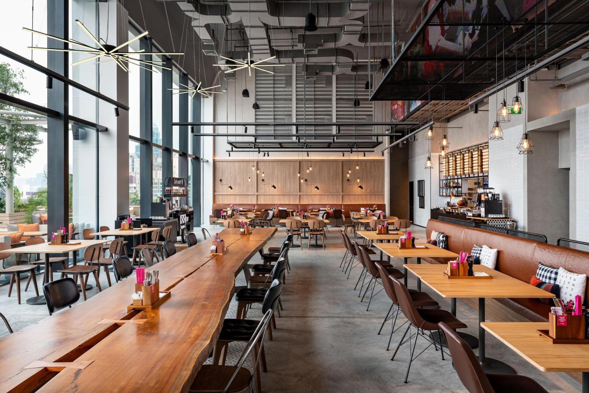Moxy Bangkok Ratchaprasong Hotel Exterior photo