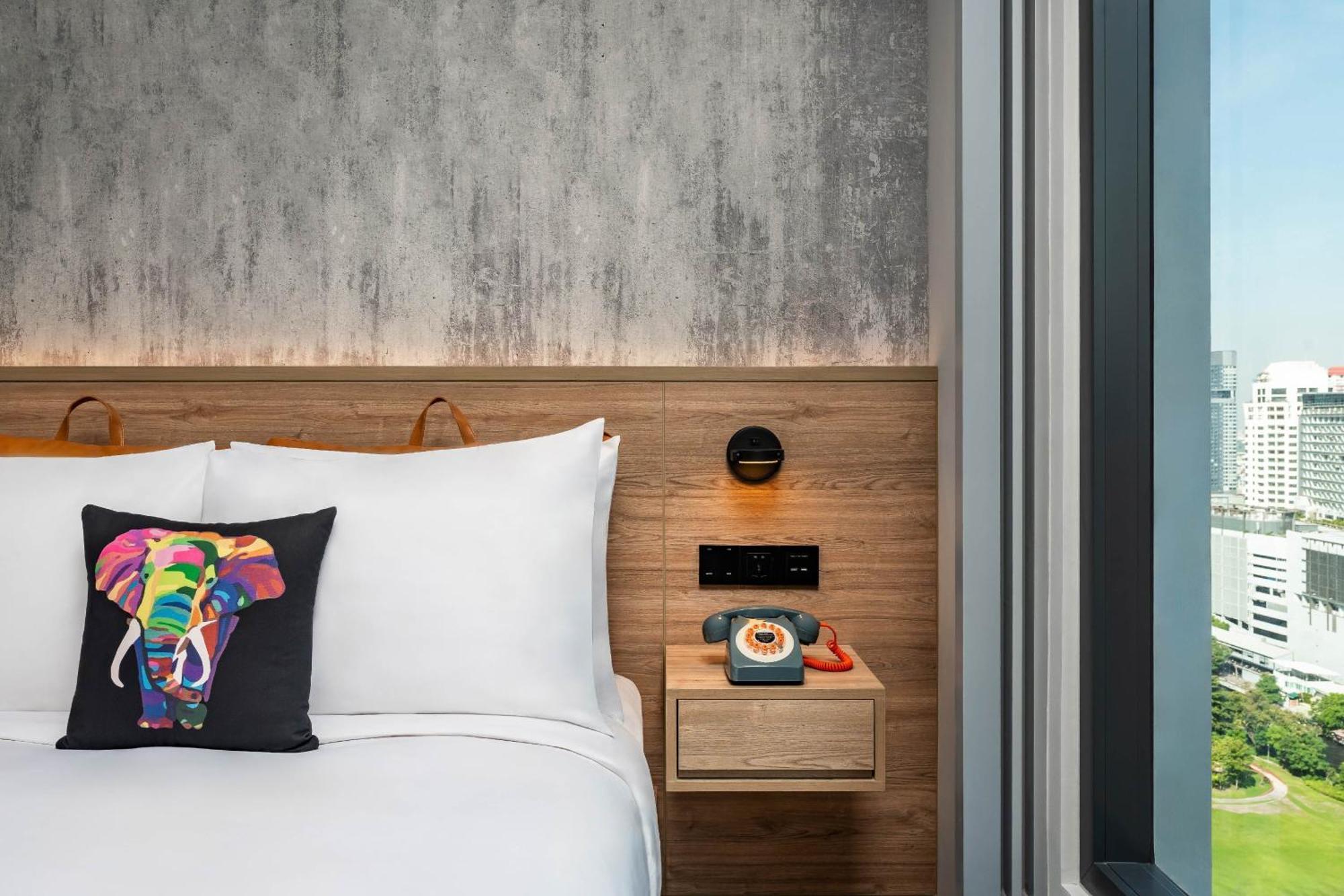 Moxy Bangkok Ratchaprasong Hotel Exterior photo
