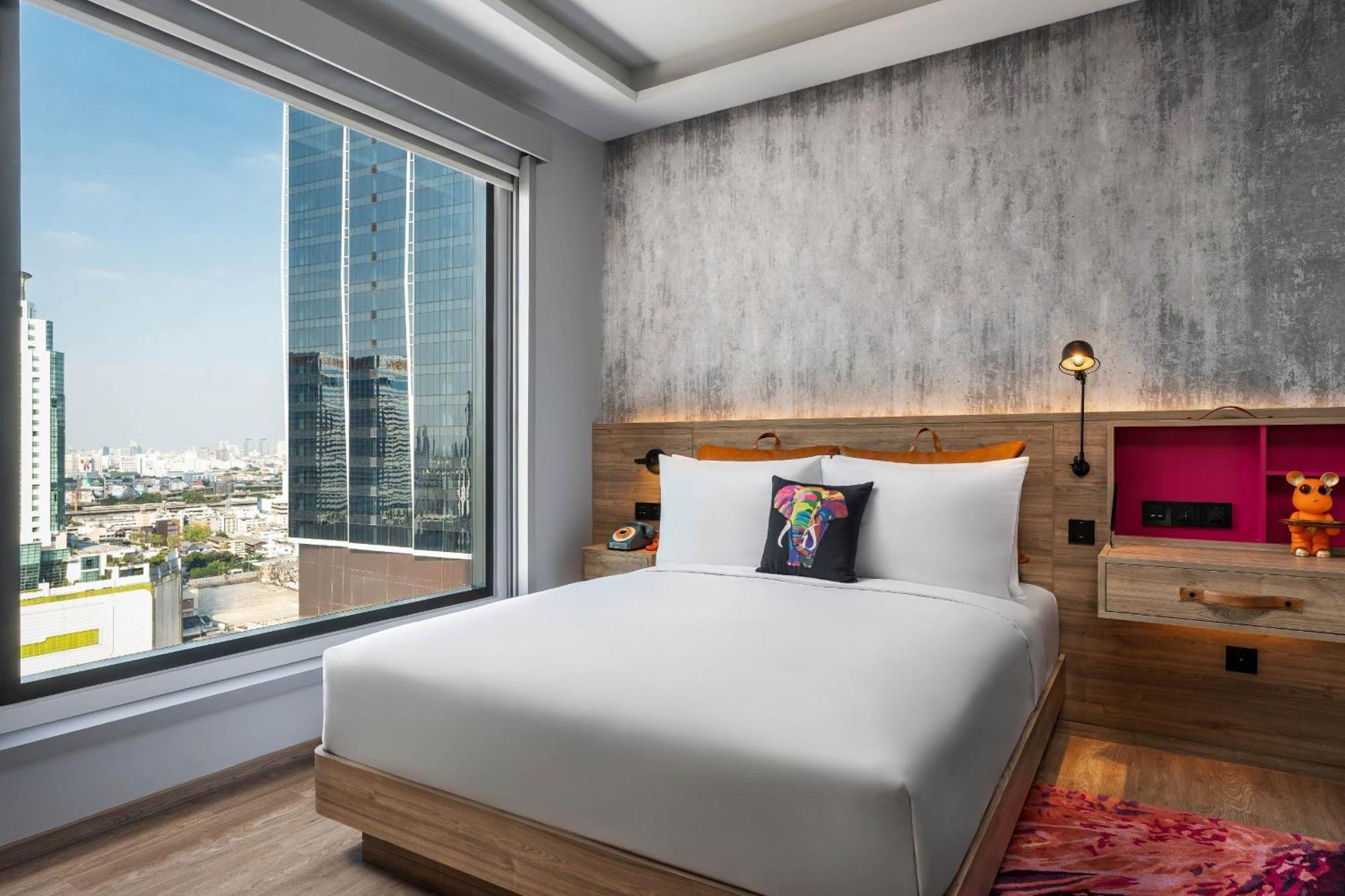 Moxy Bangkok Ratchaprasong Hotel Exterior photo