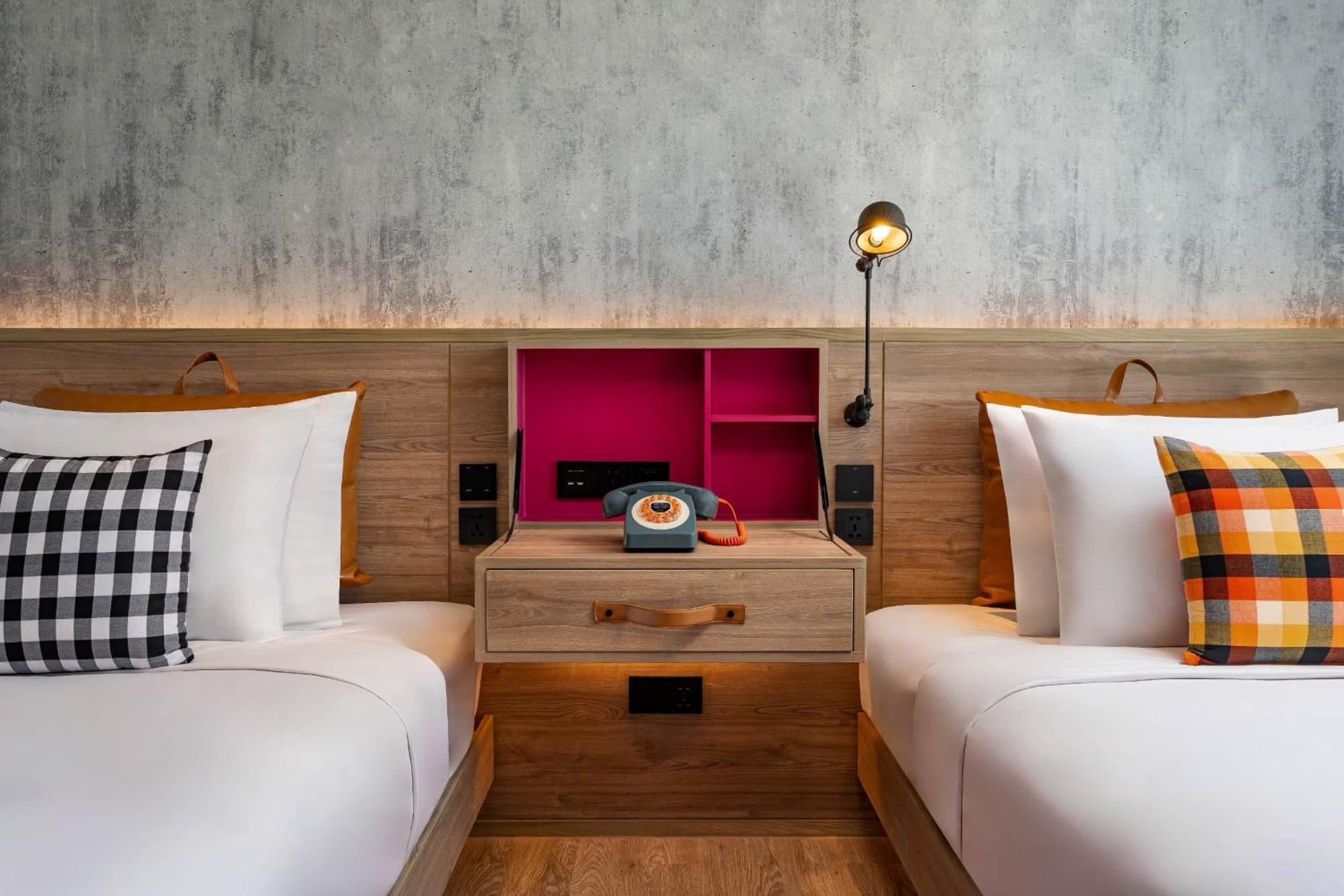 Moxy Bangkok Ratchaprasong Hotel Exterior photo